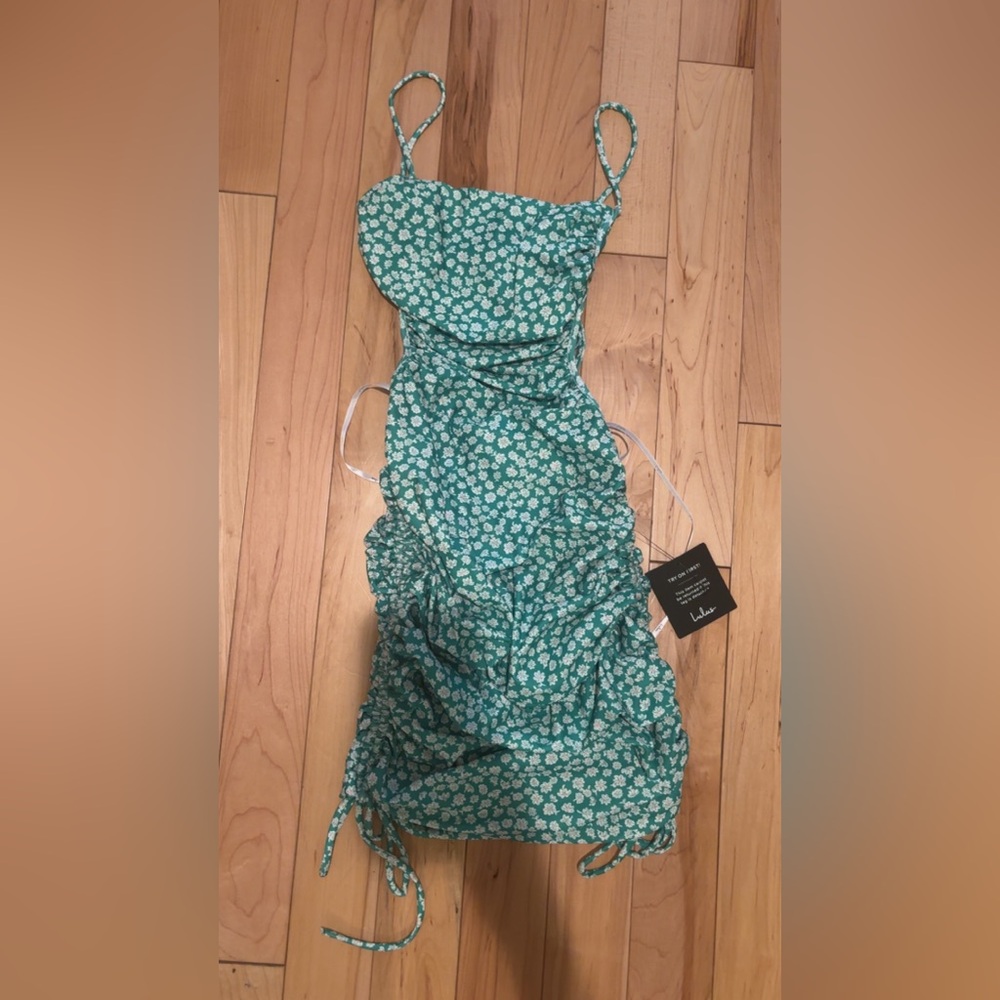 LULU’S WILDFLOWER POWER GREEN FLORAL TIE-BACK RUCHED BODYCON DRESS - Picture 4 of 6
